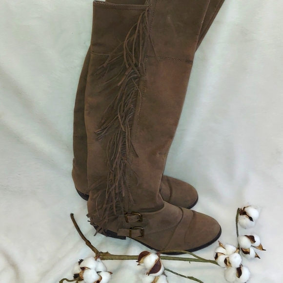 Fringe tan boots - Picture 2 of 6